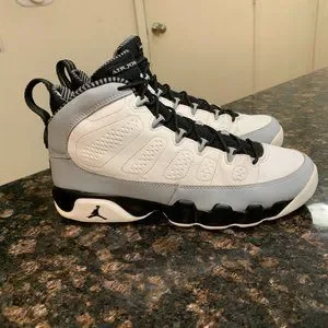 Gently Pre-Owned Unisex Air Jordan 9 Retro Barons is a special edition s-l400.jpg main image 3